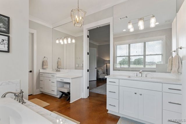 493 Lake Ridge Road, Hope Hull, AL 36043