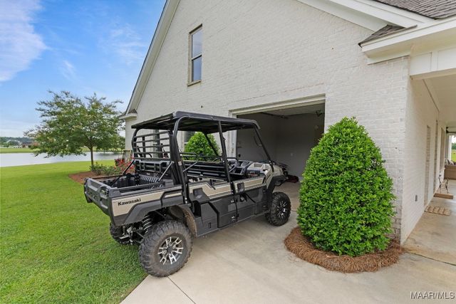 493 Lake Ridge Road, Hope Hull, AL 36043