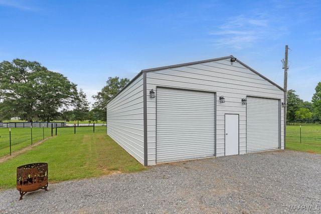 493 Lake Ridge Road, Hope Hull, AL 36043