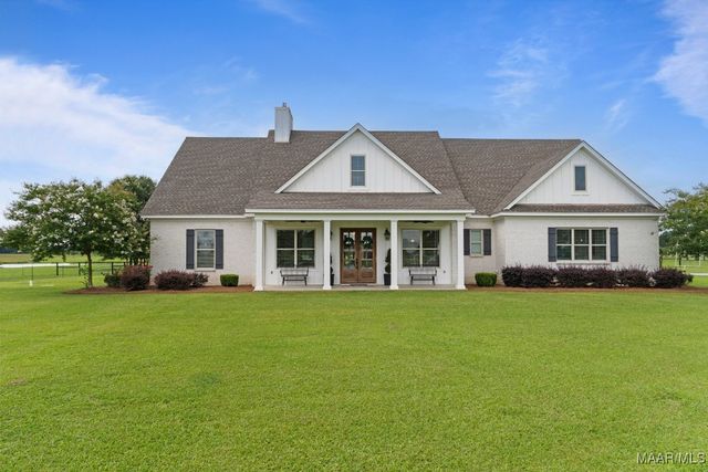 493 Lake Ridge Road, Hope Hull, AL 36043