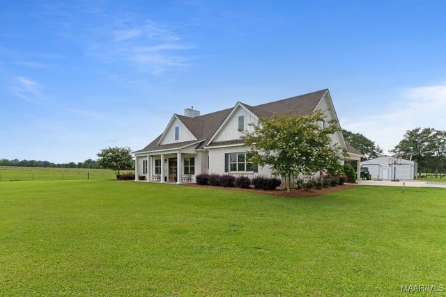 493 Lake Ridge Road, Hope Hull, AL 36043