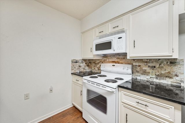 1208 Lexington Drive, Corsicana, TX 75110