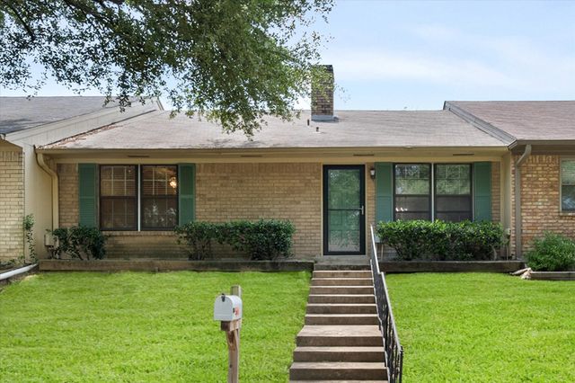 1208 Lexington Drive, Corsicana, TX 75110