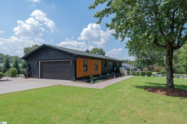 511 Woburn Court, Greer, SC 29651