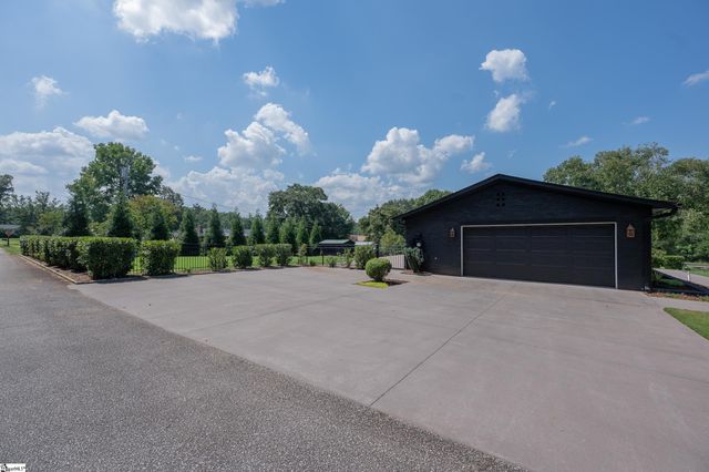 511 Woburn Court, Greer, SC 29651