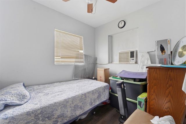 3235 EMERSON AVENUE S, St Petersburg, FL 33712