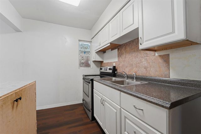 3235 EMERSON AVENUE S, St Petersburg, FL 33712