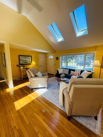 29 Lyndale Road, Yarmouth, MA 02664