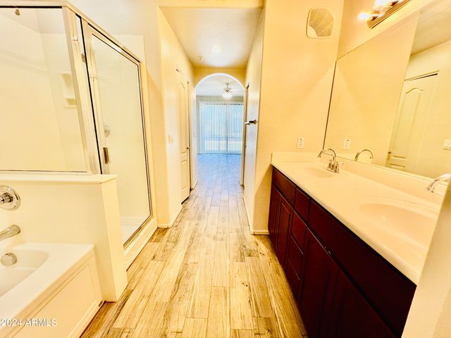 705 W QUEEN CREEK Road 1107, Chandler, AZ 85248