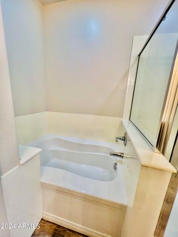 705 W QUEEN CREEK Road 1107, Chandler, AZ 85248