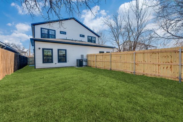 837 Stamps Avenue 835, Fort Worth, TX 76114