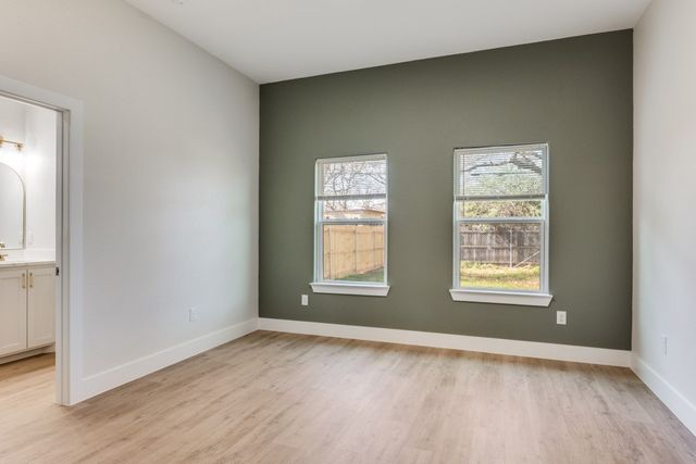 837 Stamps Avenue 835, Fort Worth, TX 76114