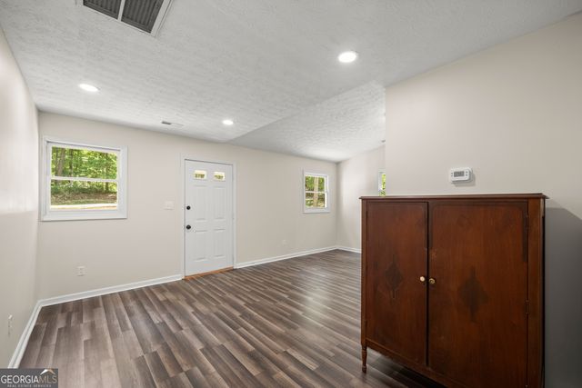 45 Lakeview Court, Lavonia, GA 30553