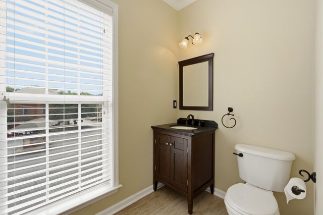 7252 Highway 70 S Apt 402, Nashville, TN 37221