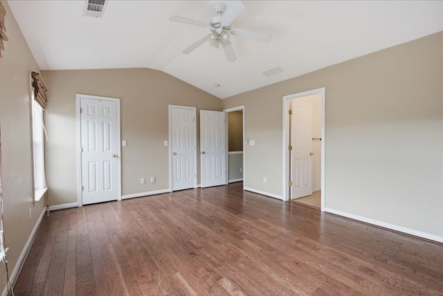 7252 Highway 70 S Apt 402, Nashville, TN 37221