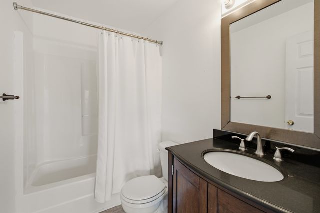7252 Highway 70 S Apt 402, Nashville, TN 37221