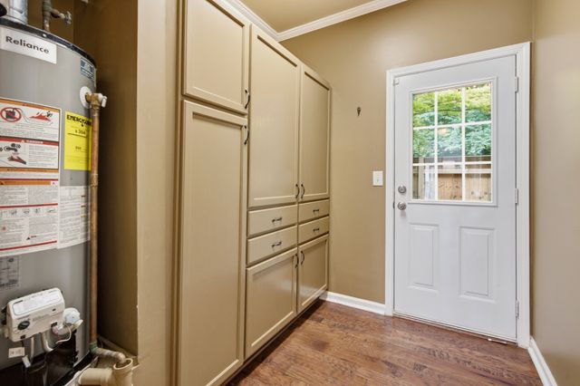 7252 Highway 70 S Apt 402, Nashville, TN 37221