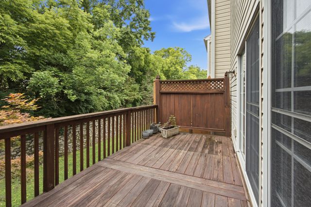 7252 Highway 70 S Apt 402, Nashville, TN 37221