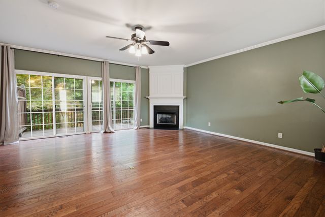 7252 Highway 70 S Apt 402, Nashville, TN 37221