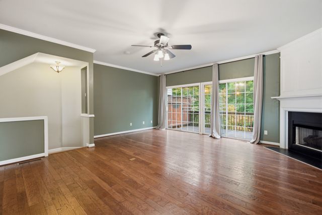 7252 Highway 70 S Apt 402, Nashville, TN 37221