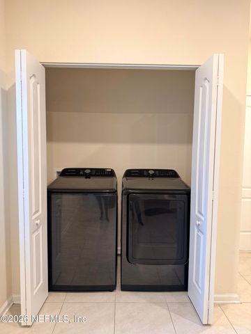 246 ARALIA Lane, Jacksonville, FL 32216