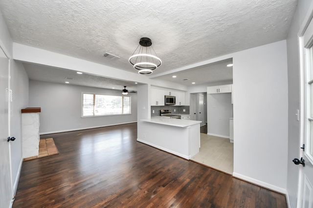 2010 Lillian Street, Pasadena, TX 77502