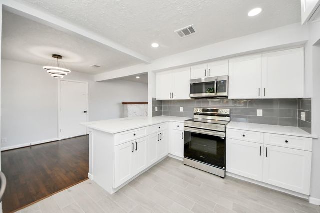 2010 Lillian Street, Pasadena, TX 77502