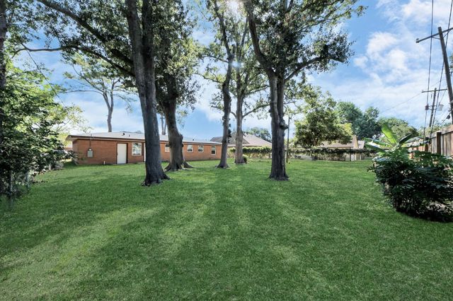 2010 Lillian Street, Pasadena, TX 77502