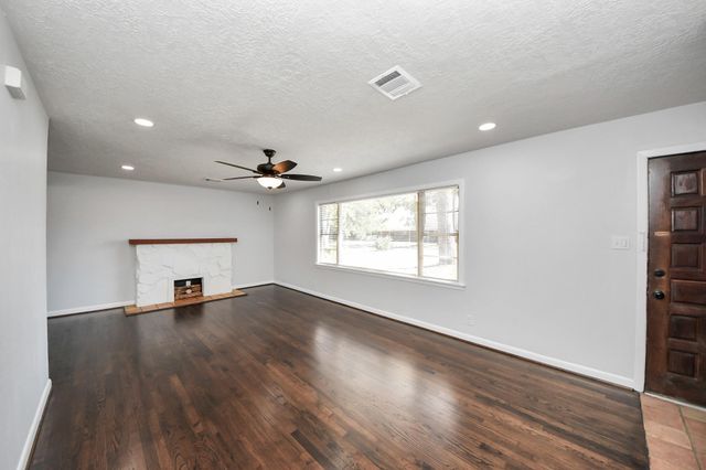 2010 Lillian Street, Pasadena, TX 77502