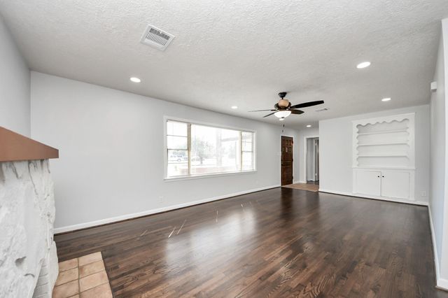 2010 Lillian Street, Pasadena, TX 77502