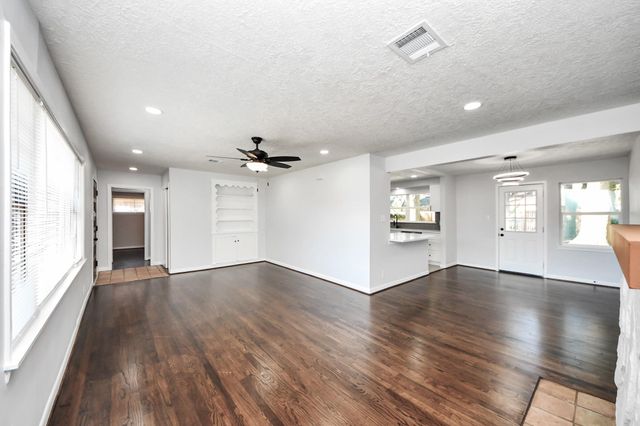 2010 Lillian Street, Pasadena, TX 77502