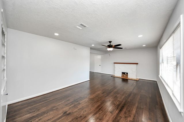 2010 Lillian Street, Pasadena, TX 77502