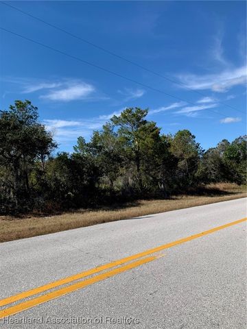 16 Highlands Lake Drive, Lake Placid, FL 33852