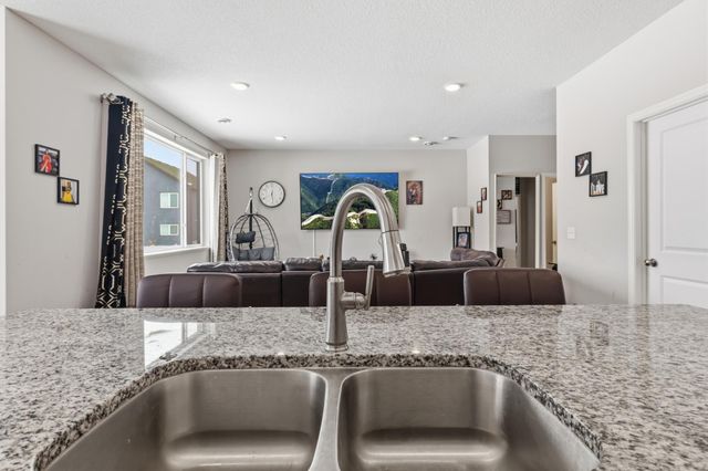 10060 Drake Street NW, Coon Rapids, MN 55433