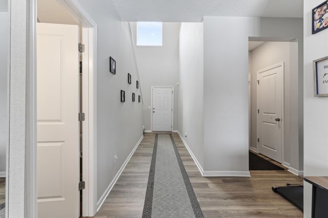 10060 Drake Street NW, Coon Rapids, MN 55433