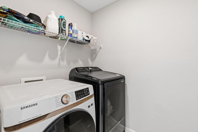 10060 Drake Street NW, Coon Rapids, MN 55433