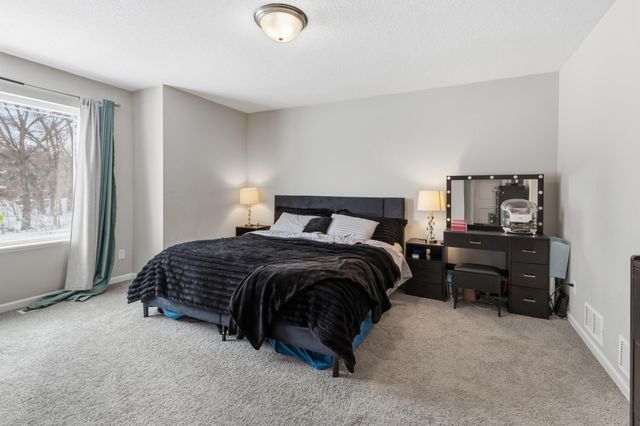 10060 Drake Street NW, Coon Rapids, MN 55433