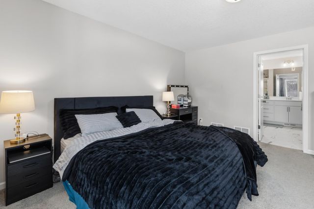 10060 Drake Street NW, Coon Rapids, MN 55433