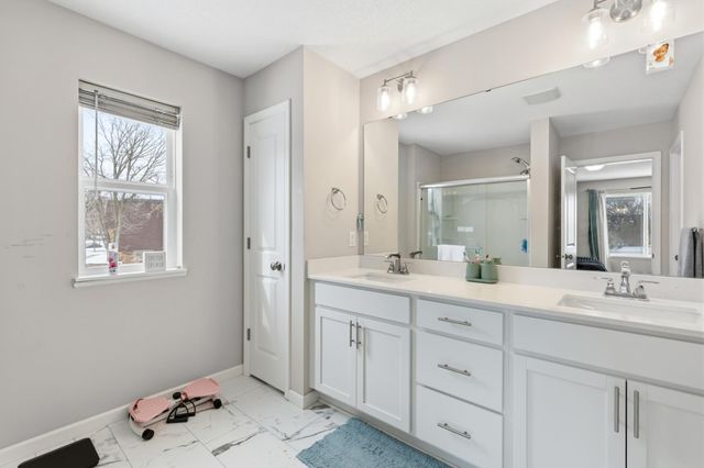 10060 Drake Street NW, Coon Rapids, MN 55433