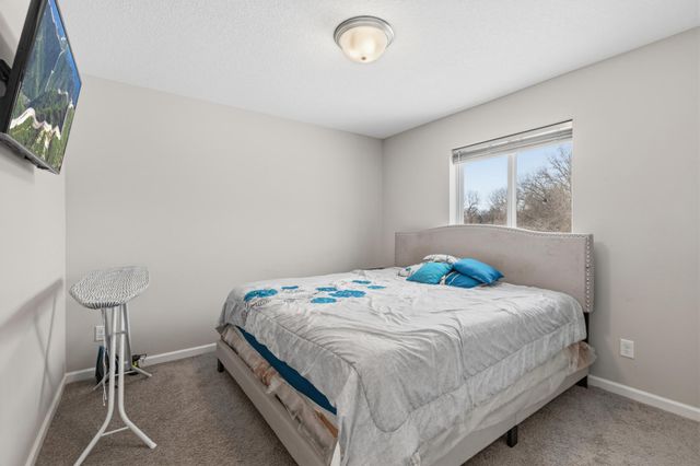 10060 Drake Street NW, Coon Rapids, MN 55433