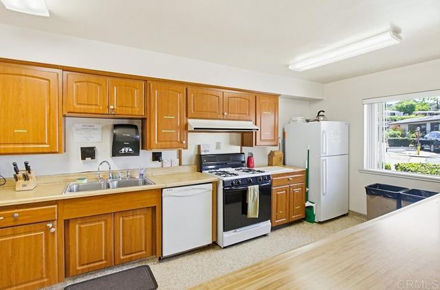 5016 Old Cliffs Road, San Diego, CA 92120