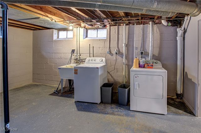 5906 Westlake Avenue, Parma, OH 44129