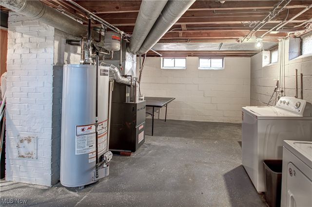 5906 Westlake Avenue, Parma, OH 44129