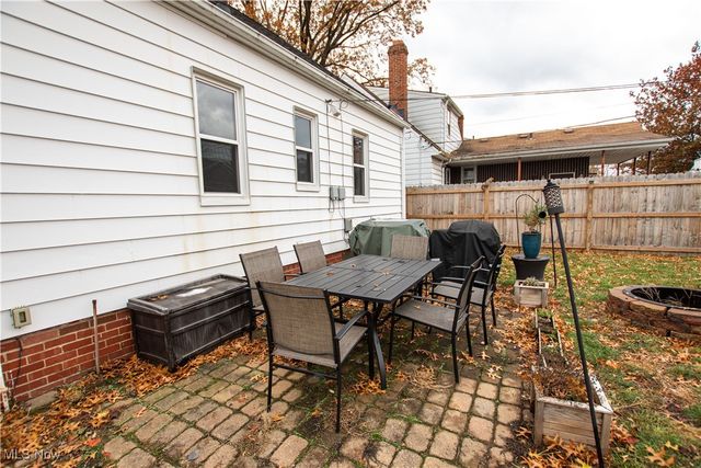 5906 Westlake Avenue, Parma, OH 44129