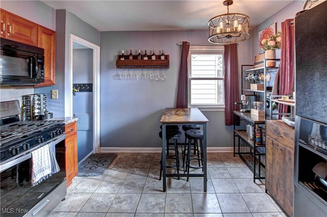 5906 Westlake Avenue, Parma, OH 44129