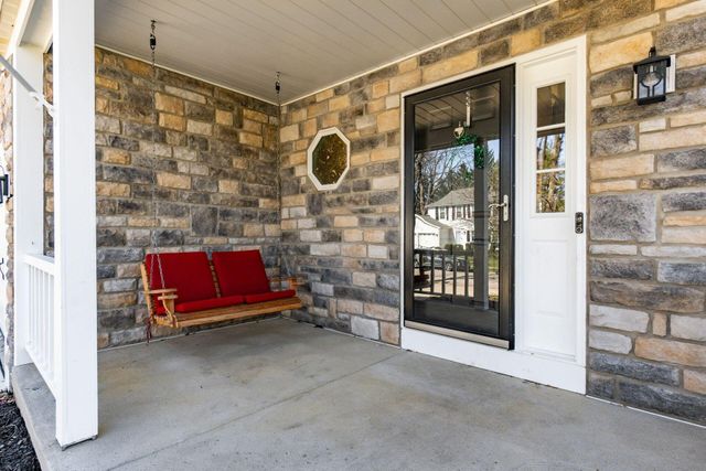 703 Suntree Drive, Westerville, OH 43081