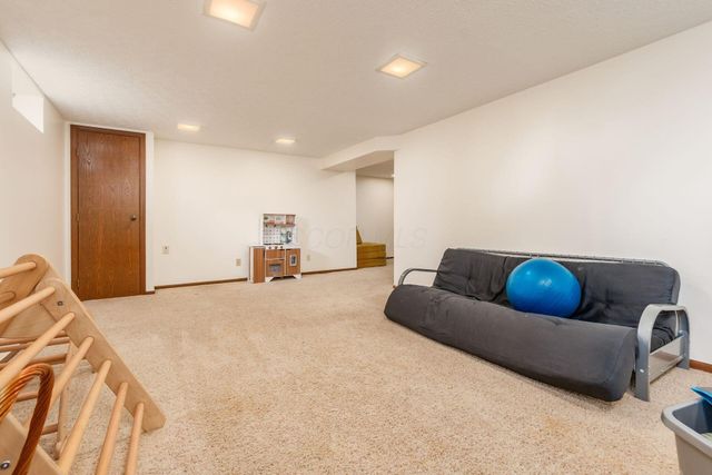 703 Suntree Drive, Westerville, OH 43081