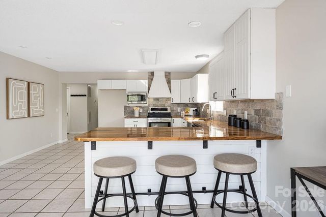 349 Lake Wylie Road, Belmont, NC 28012