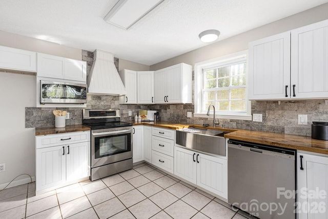 349 Lake Wylie Road, Belmont, NC 28012