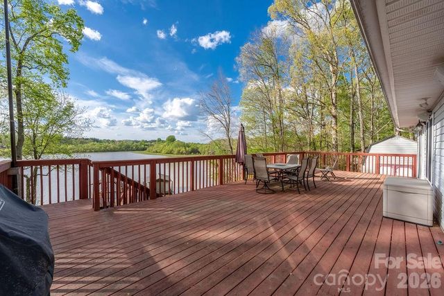 349 Lake Wylie Road, Belmont, NC 28012